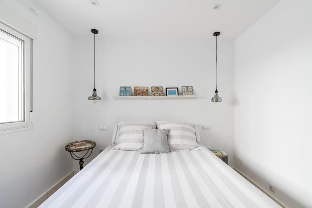 Apartamento Moderno En Triana 2 Dormitorios Y Aire Acondicionado Севилья Экстерьер фото