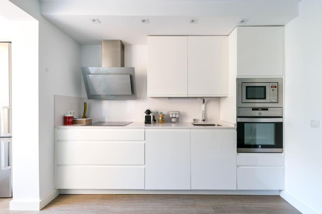 Apartamento Moderno En Triana 2 Dormitorios Y Aire Acondicionado Севилья Экстерьер фото