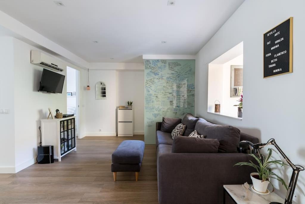 Apartamento Moderno En Triana 2 Dormitorios Y Aire Acondicionado Севилья Экстерьер фото