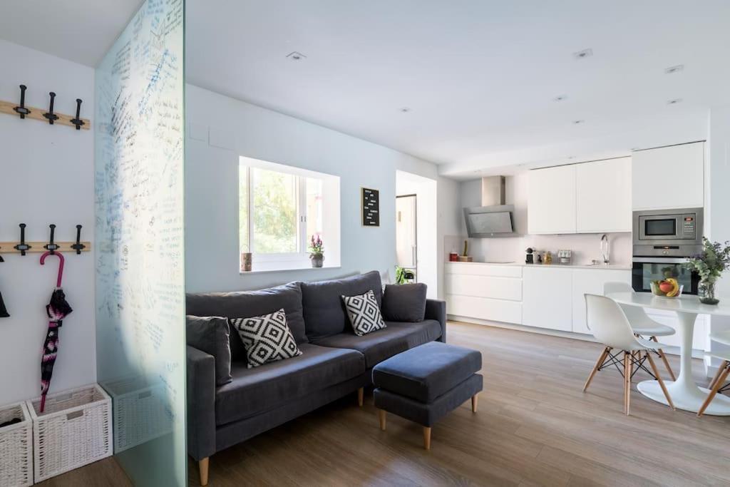 Apartamento Moderno En Triana 2 Dormitorios Y Aire Acondicionado Севилья Экстерьер фото