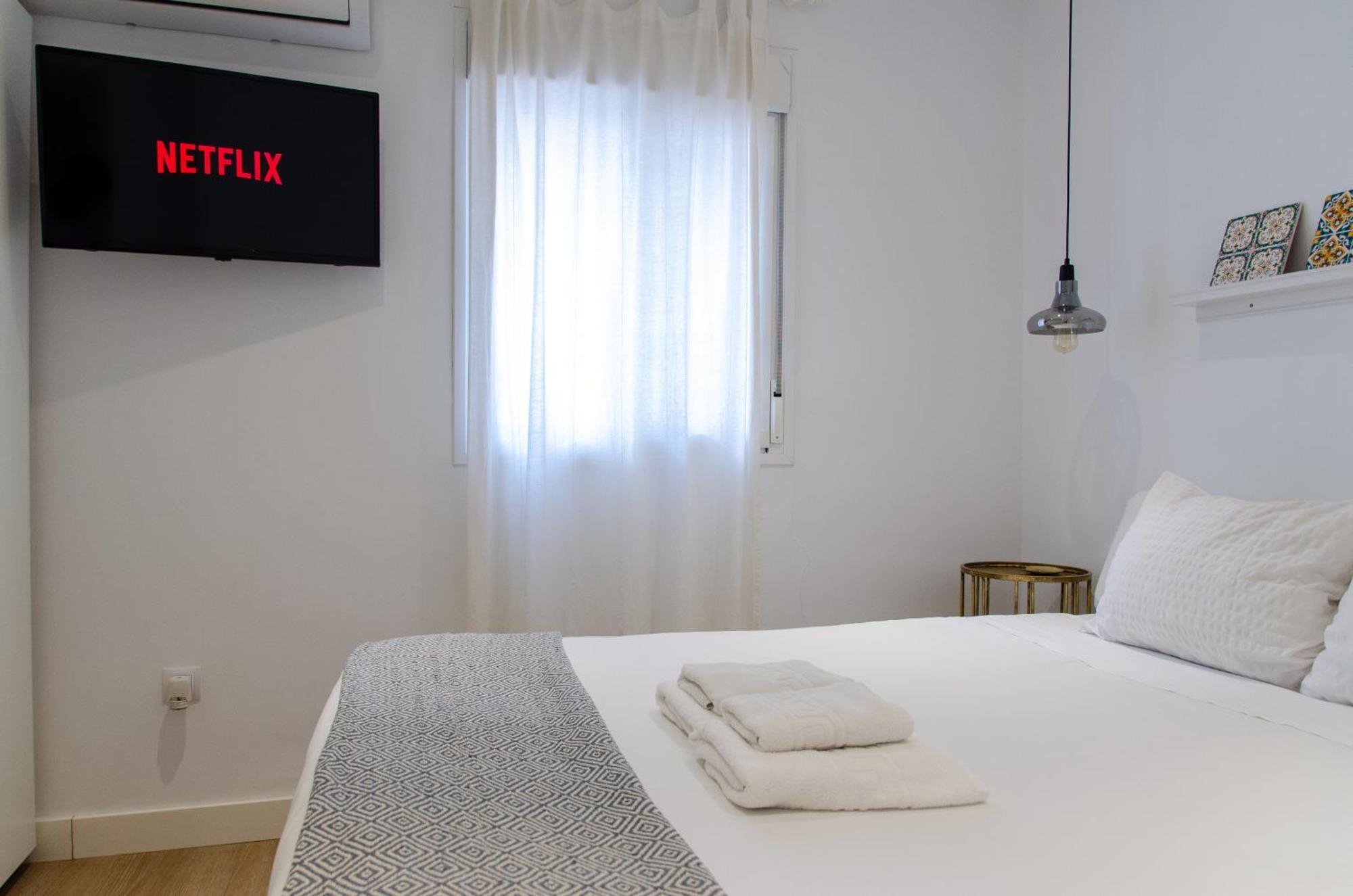 Apartamento Moderno En Triana 2 Dormitorios Y Aire Acondicionado Севилья Экстерьер фото