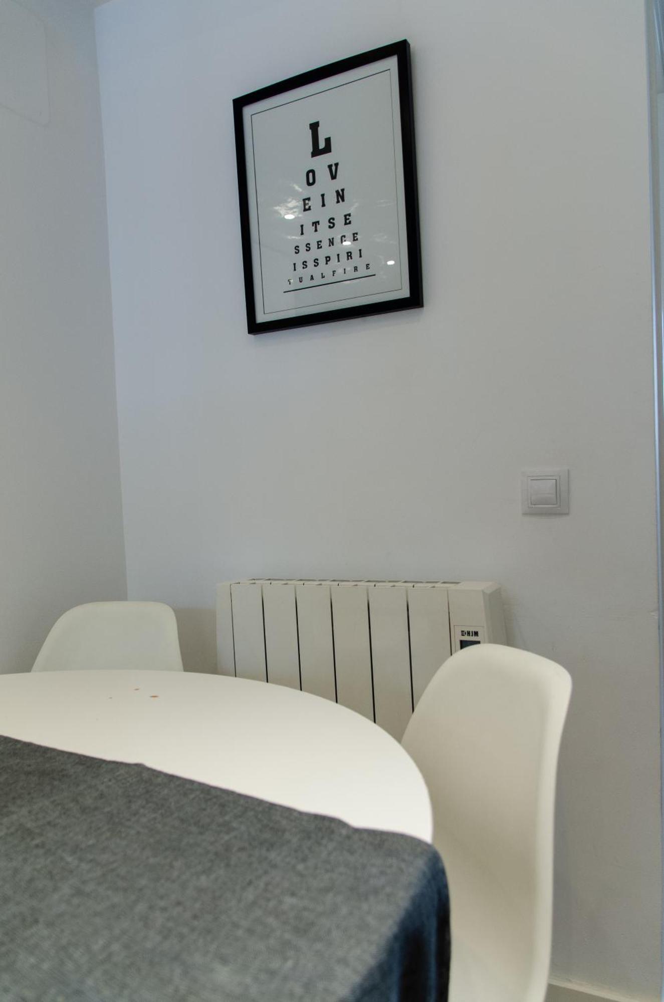 Apartamento Moderno En Triana 2 Dormitorios Y Aire Acondicionado Севилья Экстерьер фото