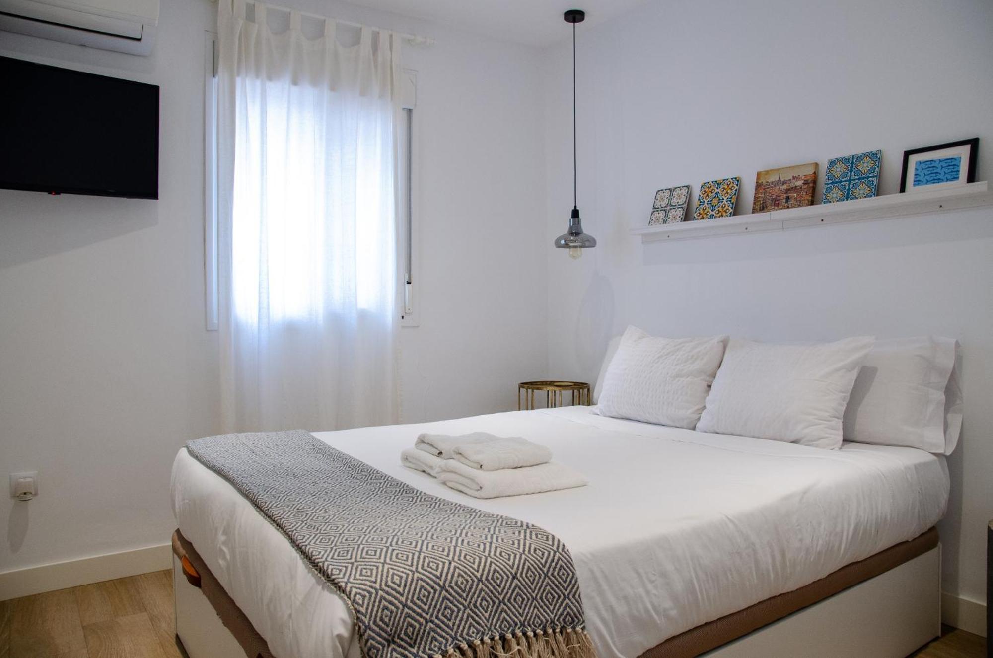 Apartamento Moderno En Triana 2 Dormitorios Y Aire Acondicionado Севилья Экстерьер фото