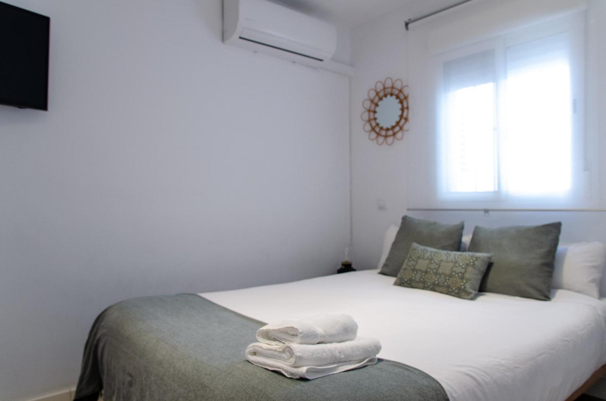 Apartamento Moderno En Triana 2 Dormitorios Y Aire Acondicionado Севилья Экстерьер фото