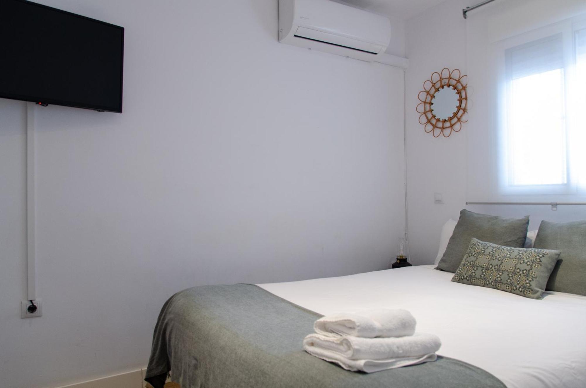 Apartamento Moderno En Triana 2 Dormitorios Y Aire Acondicionado Севилья Экстерьер фото