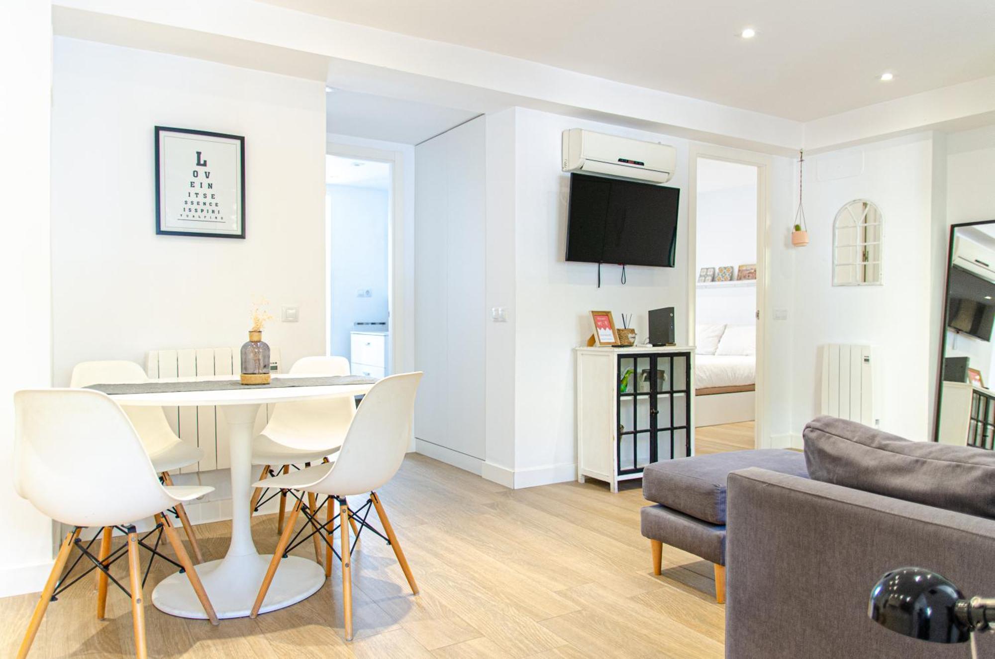 Apartamento Moderno En Triana 2 Dormitorios Y Aire Acondicionado Севилья Экстерьер фото