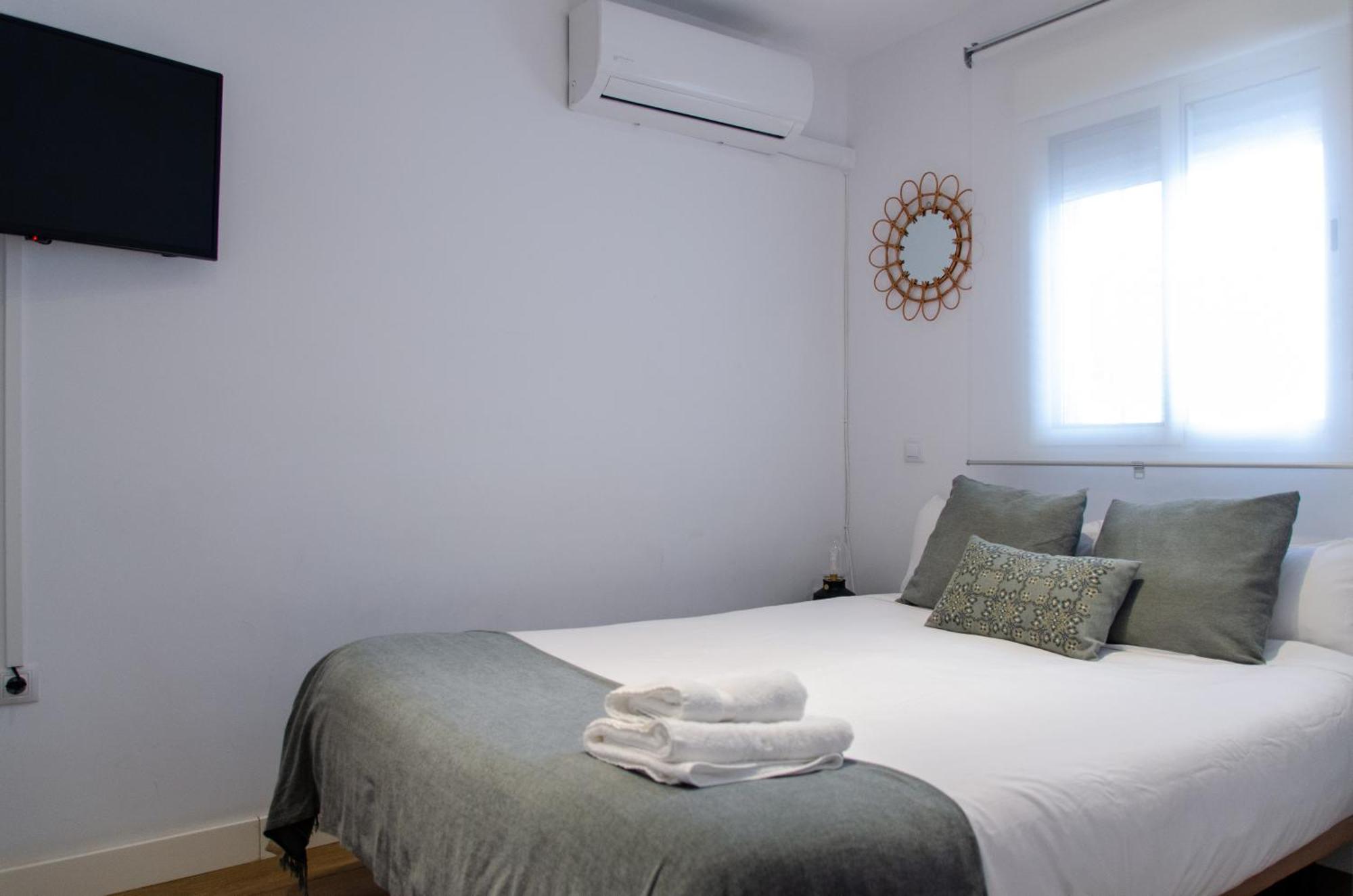 Apartamento Moderno En Triana 2 Dormitorios Y Aire Acondicionado Севилья Экстерьер фото