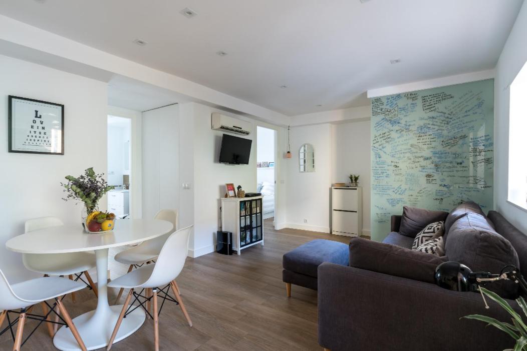 Apartamento Moderno En Triana 2 Dormitorios Y Aire Acondicionado Севилья Экстерьер фото