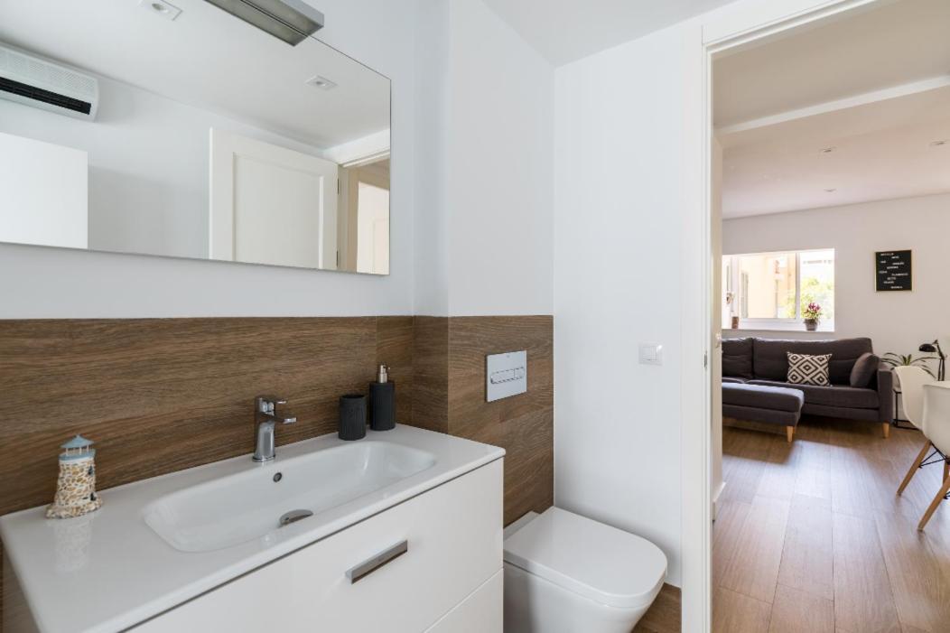 Apartamento Moderno En Triana 2 Dormitorios Y Aire Acondicionado Севилья Экстерьер фото